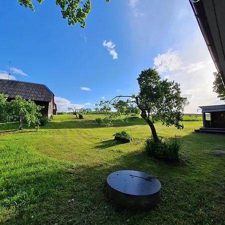 Kalla Puhkemaja * Jogehara